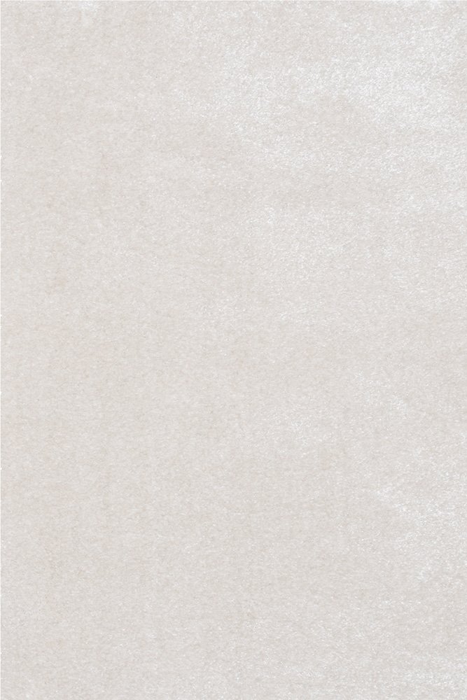 Sintelon tepih Toscana 01WWW Sintelon tepih Toscana 01 WWW – bijeli jednobojni tepih, 17 mm debljine, izrađen od 100% PP vlakana.