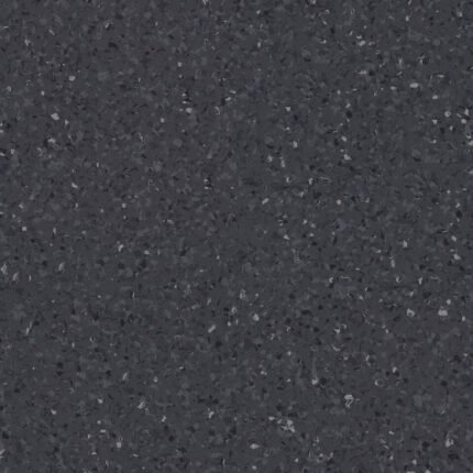 Antistatički pod iQ Toro SC Black 0103 u tamnosivom granuliranom dezenu sa diskretnim crnim i svijetlosivim detaljima za profesionalne prostore.