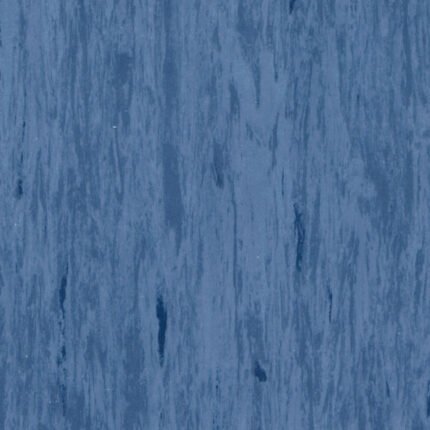 Homogeni vinil pod Standard Plus (2,0 mm) Dark Blue 0493 u plavom linearnom dezenu za prostore sa velikom frekvencijom kretanja